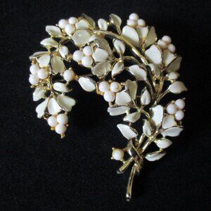 Vintage Coro White Enamel & Gold Tone Metal Floral/Grapes Brooch/Pin 2.25" x 2"